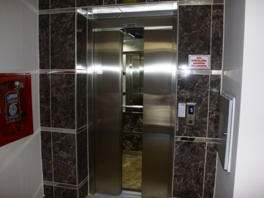 isparta-apple-apart-asansör